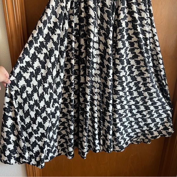 Lucky & Coco Maxi Houndstooth Polyester Skirt - Picture 6 of 10